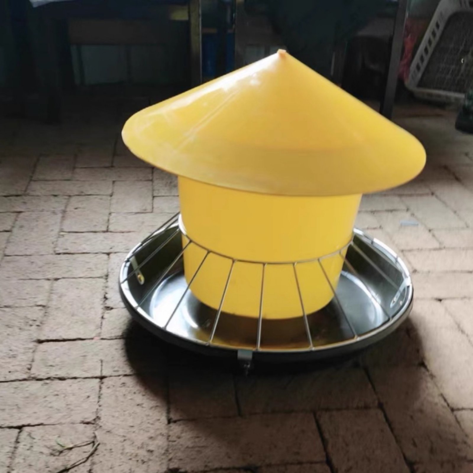 Round Fowl Feeder Large Capaci - đánh giá và giá Feeding